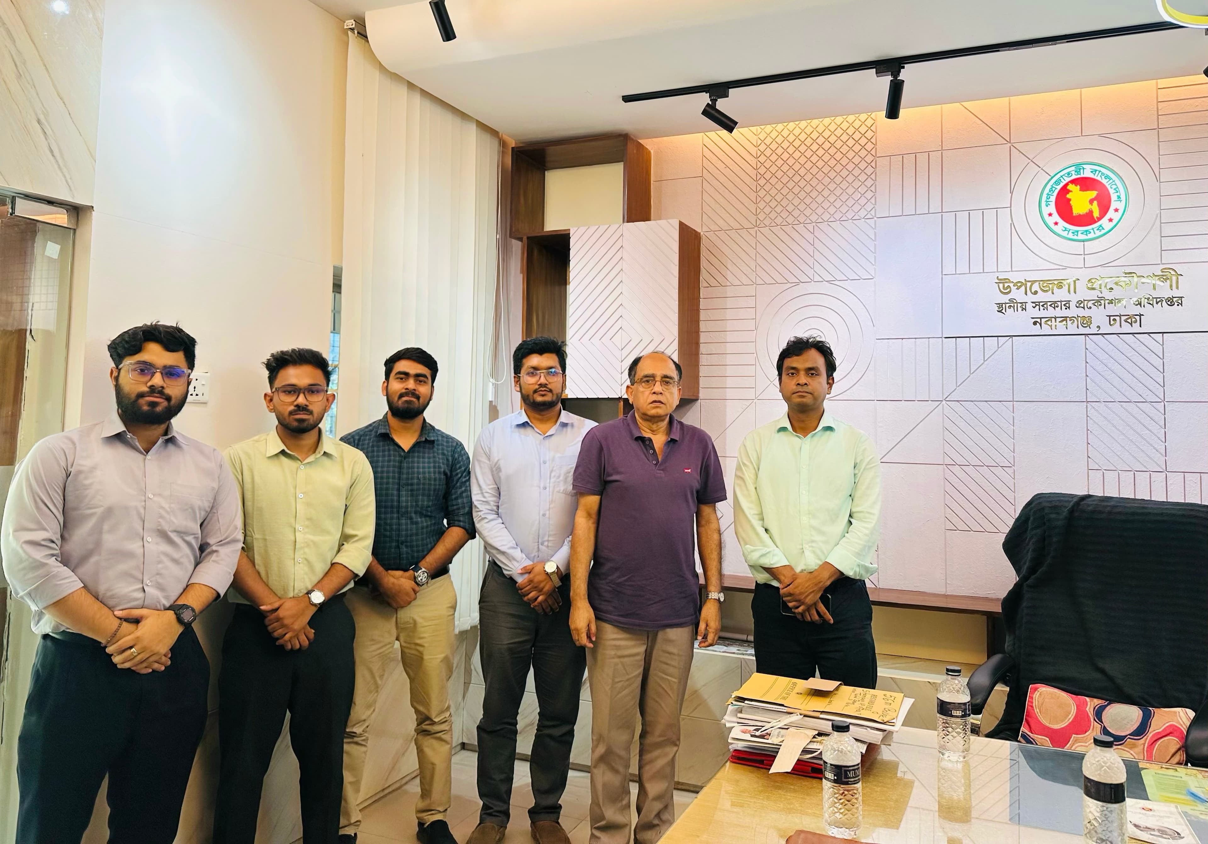 ভূমি অধিগ্রহণ ও পুনর্বাসন কার্যক্রমে স্থানীয় সরকার কর্মকর্তাদের সাথে SRCL দল।